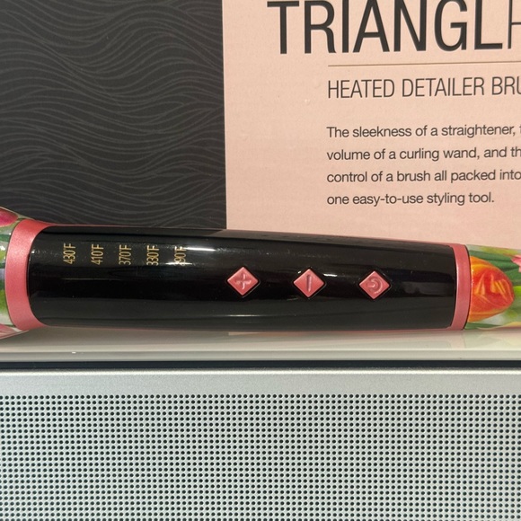 Calista TrainglPro Heated Detailer Brush ( Tulip) - Picture 6 of 9